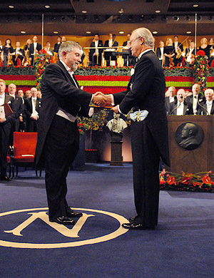 Krugman receiving Nobel