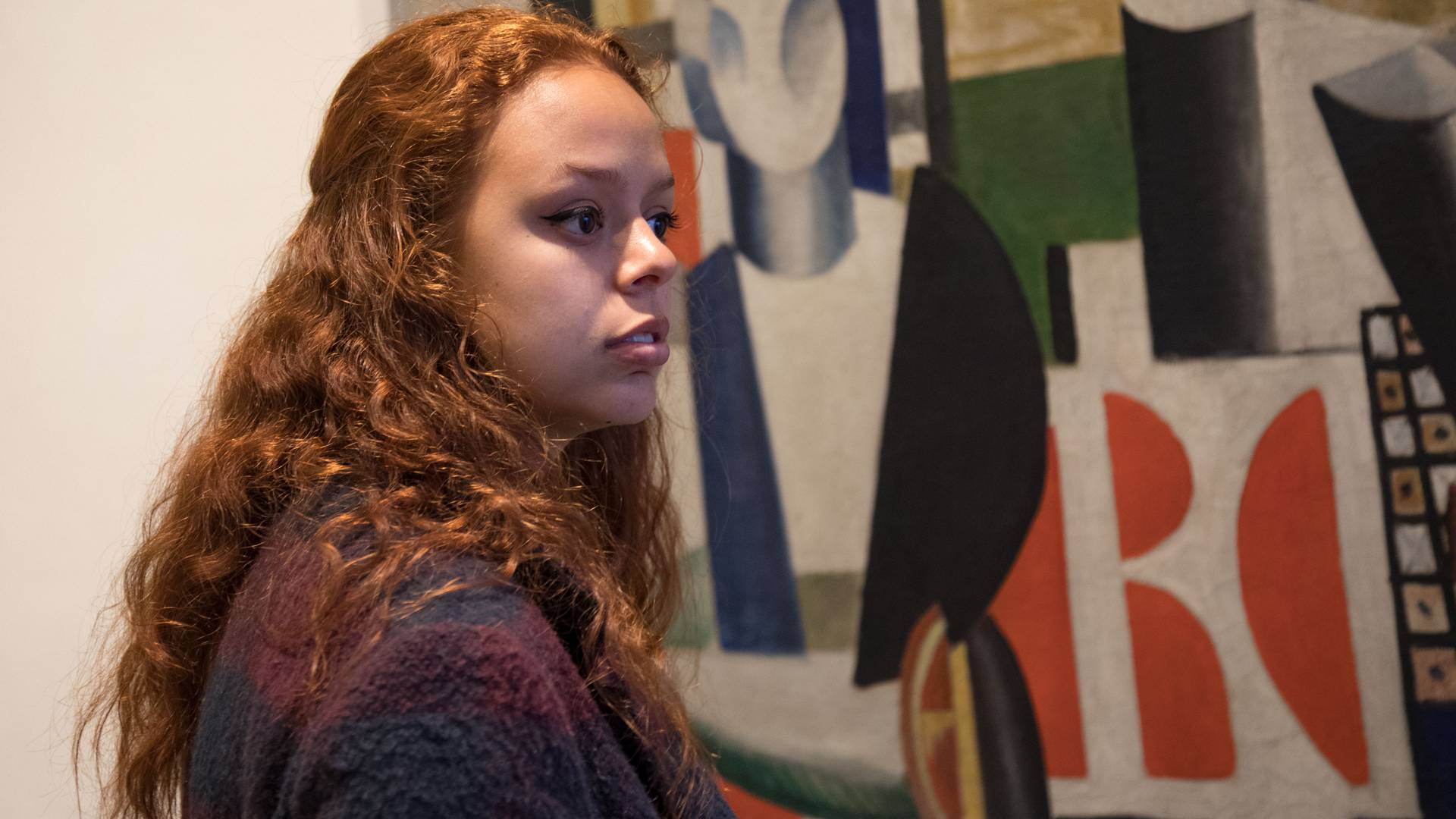 Peyton Lawrenz looking at art at Peggy Guggenheim Collection in Venice