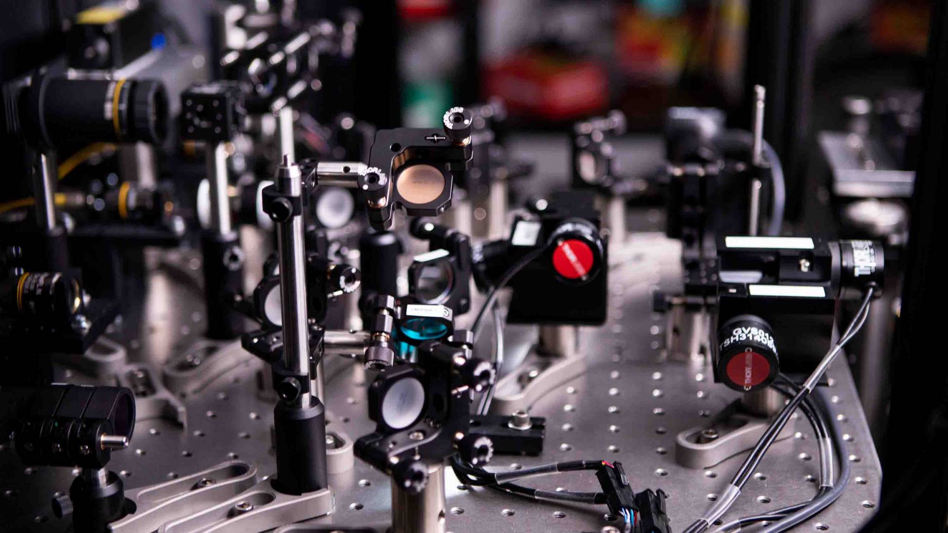 Laser device in the lab