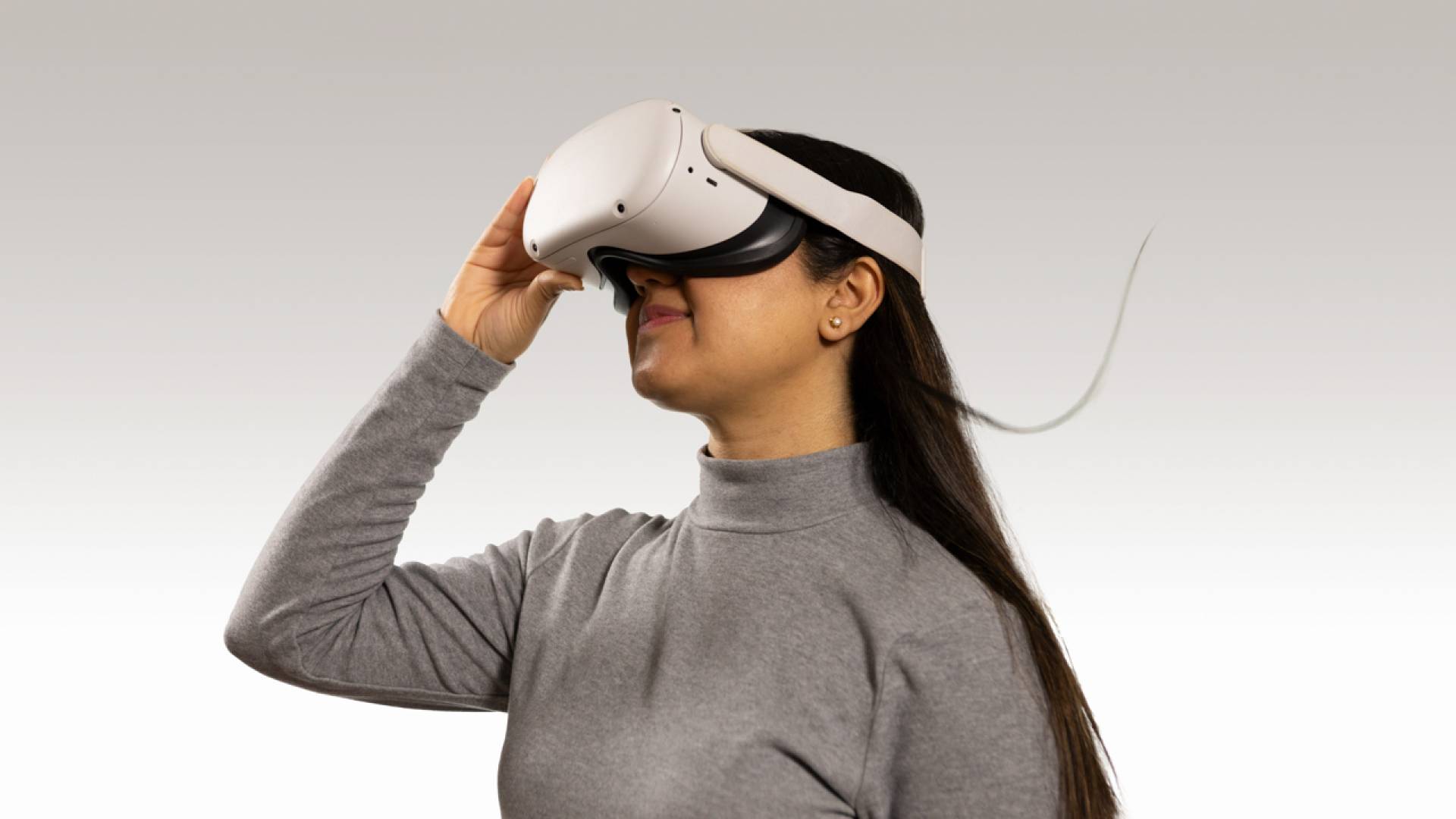 Ananya Grover with VR set