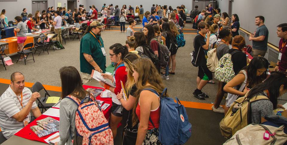 High school students at college fair