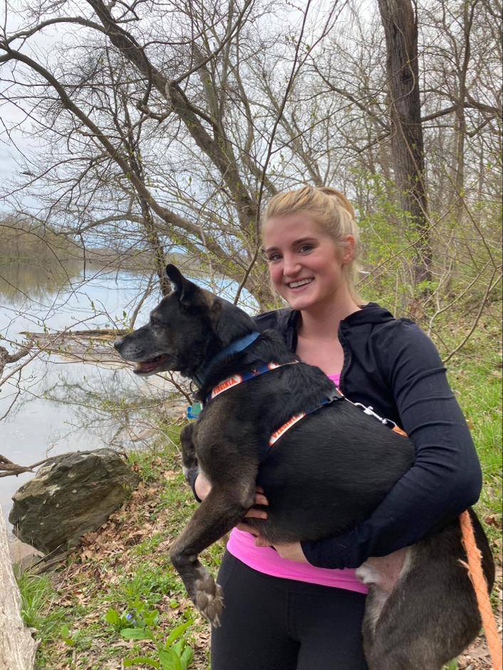 Lauren Fahlberg and her dog