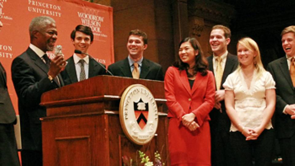 Annan with the Crystal Tiger committee