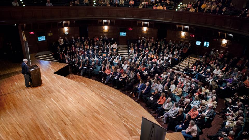 Stage and audience in Richardson Hall as Charles Gibson takes the stage