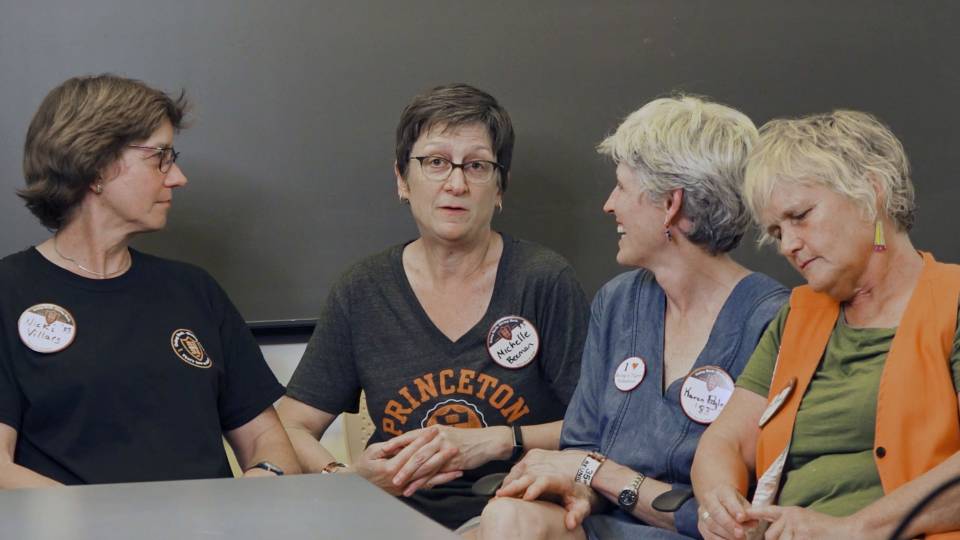 Alumnae discussing their time at Princeton