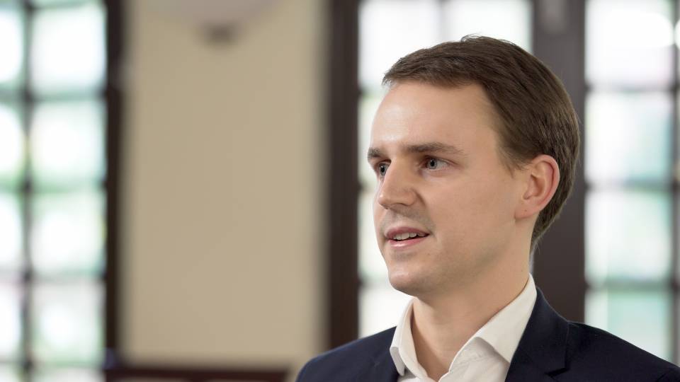 Máté Bezdek speaks about his reasearch