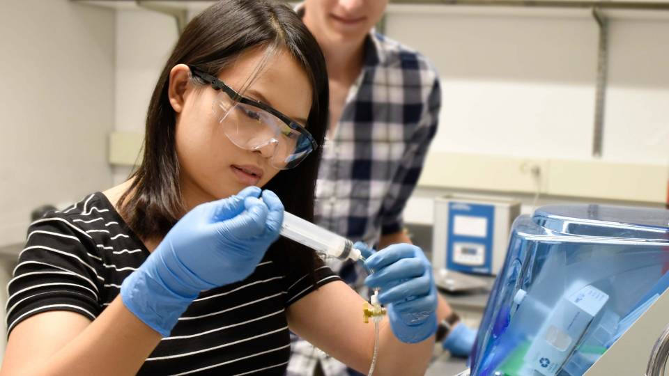 Audrey Shih works in the laboratory