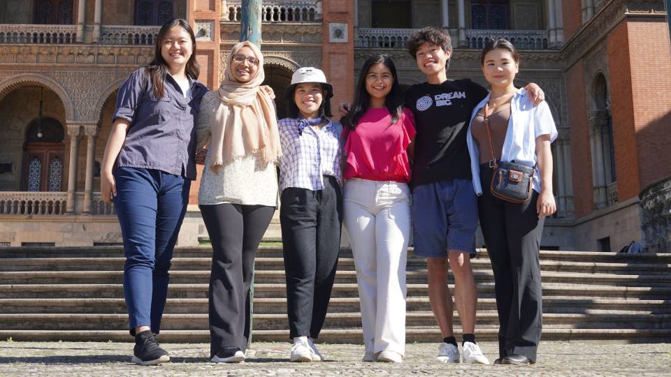 5 students in Brazil