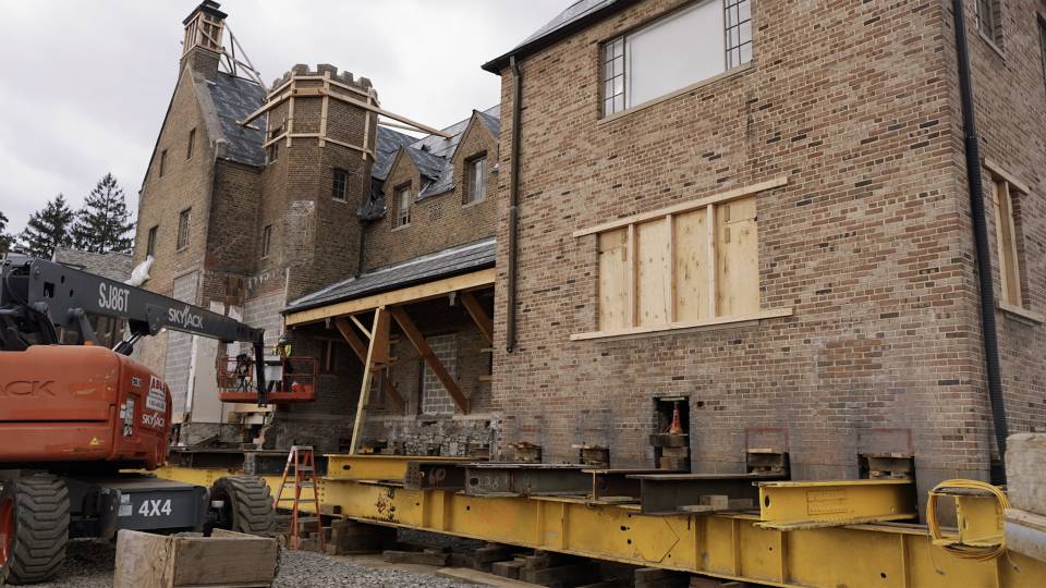 91 Prospect Ave building on beams and braced for moving