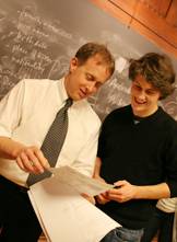 Rankin reviewing a map of Munich