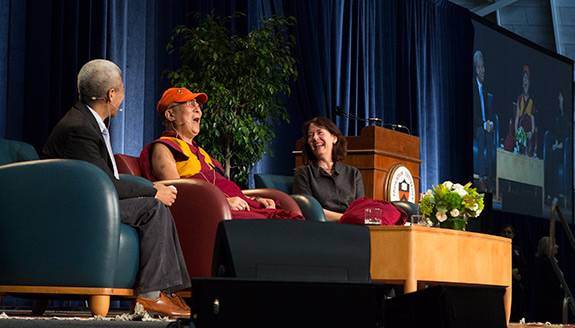 DalaiLama_onstage
