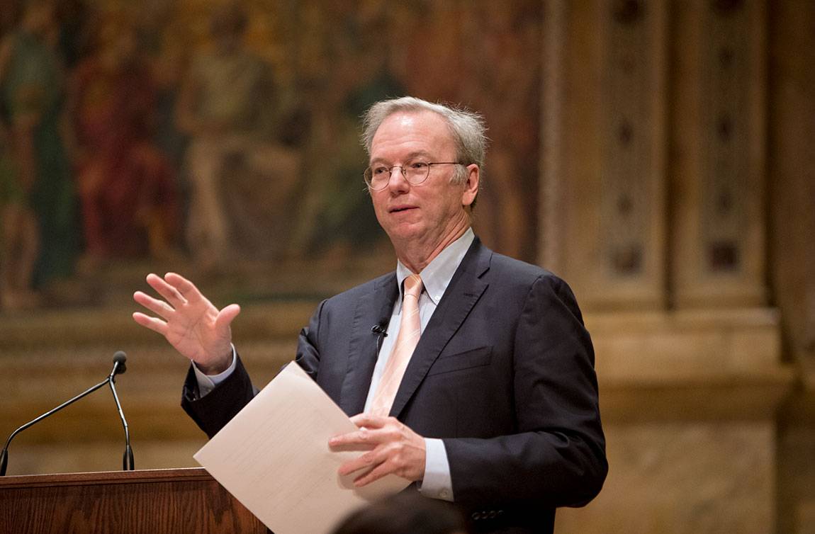 Alumni Day 2017 Eric Schmidt at podium