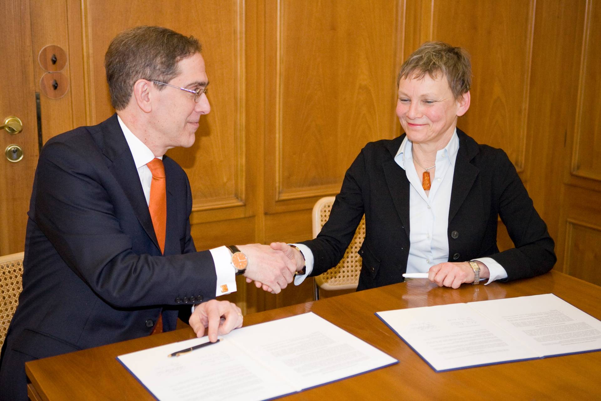 Princeton President Christopher L. Eisgruber, left, and Humboldt President Sabine Kunst 