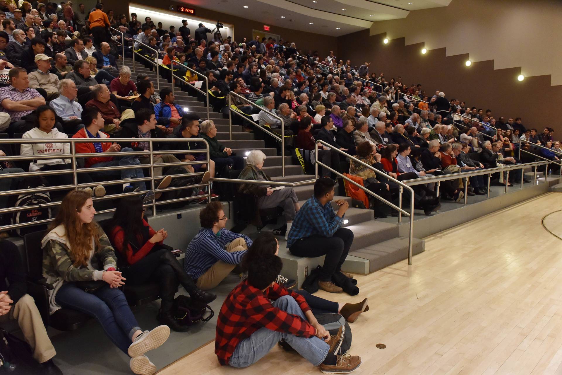 Audience listening to lecture by Kip Thorne