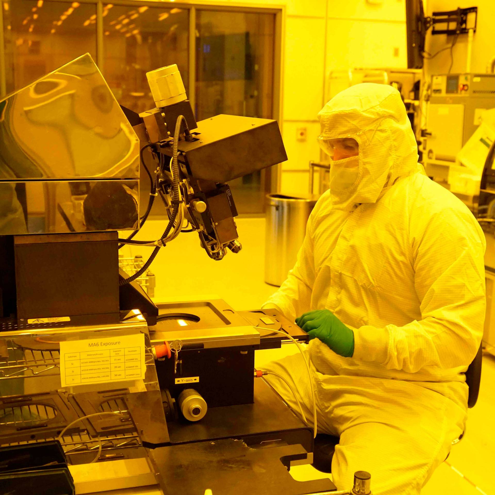 Eric Mills in a laboratory