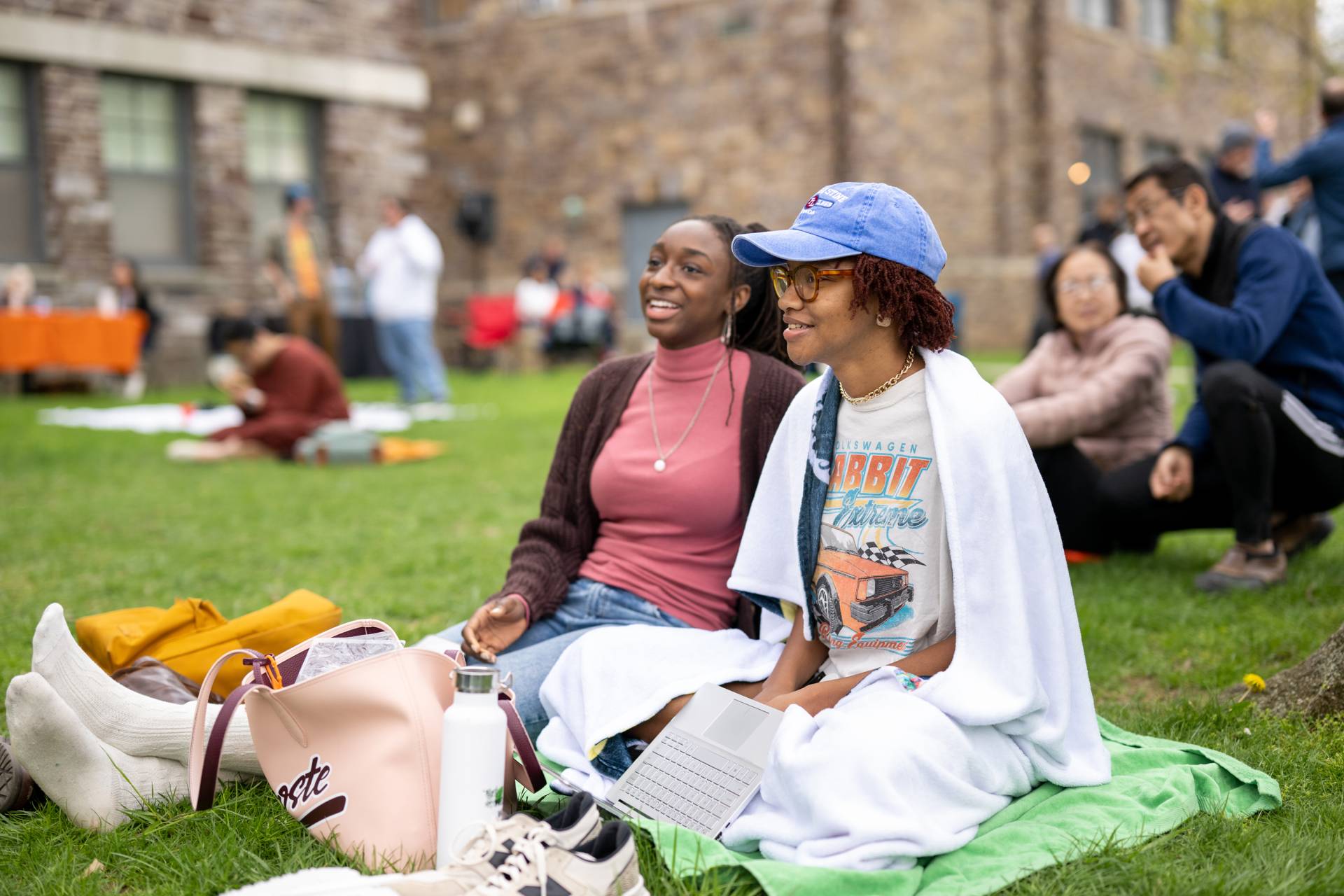 Porchfest, Payton Croskey ’23 (Blue Hat) and Chioma Ugwonali ’24 (Brown Sweater)