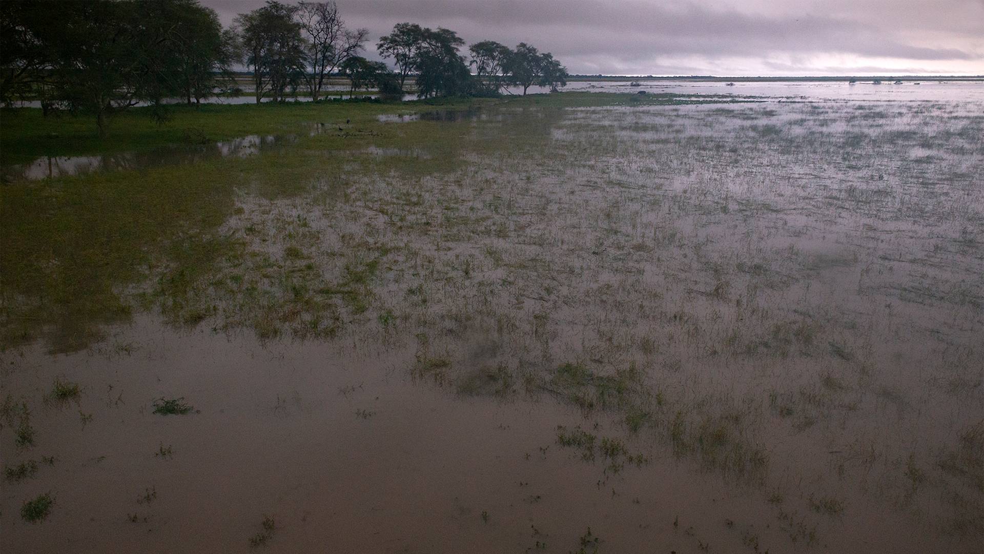 The same location over 48 hours as the flood rolled in