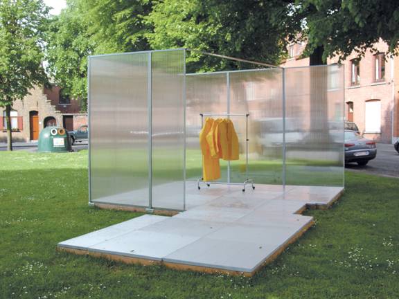 "Shop d'Impermeable," 2002