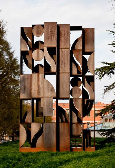 Sculpture Nevelson