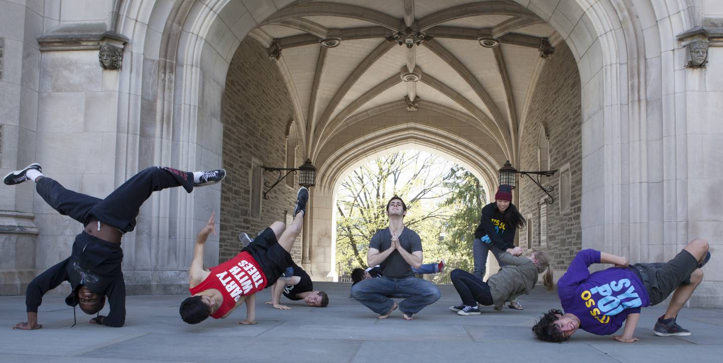 Sympoh dance troup at Blair Arch
