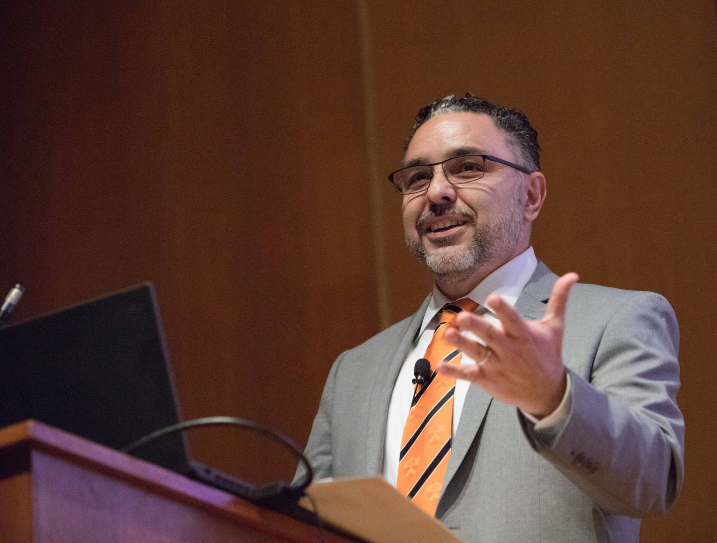 Adelante Tigres Conference: José Quiñonez at podium