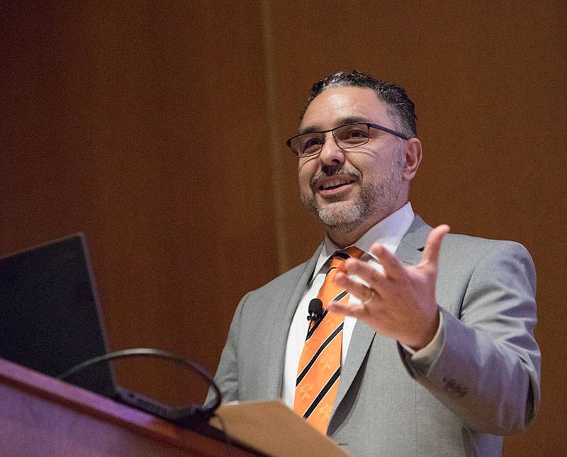 Adelante Tigres Conference: José Quiñonez at podium