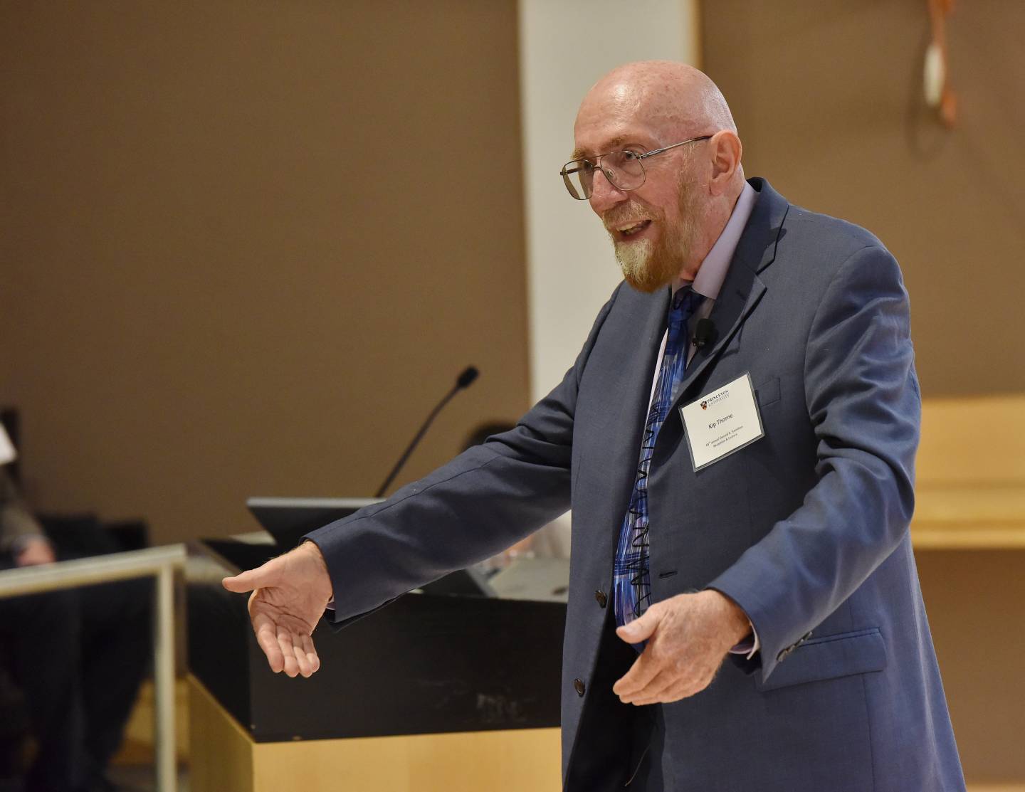Kip Thorne at podium