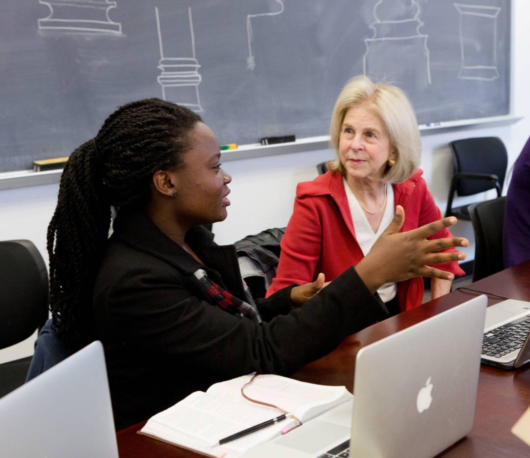 Prof. Elaine Pagels and her students in Freshman Seminar